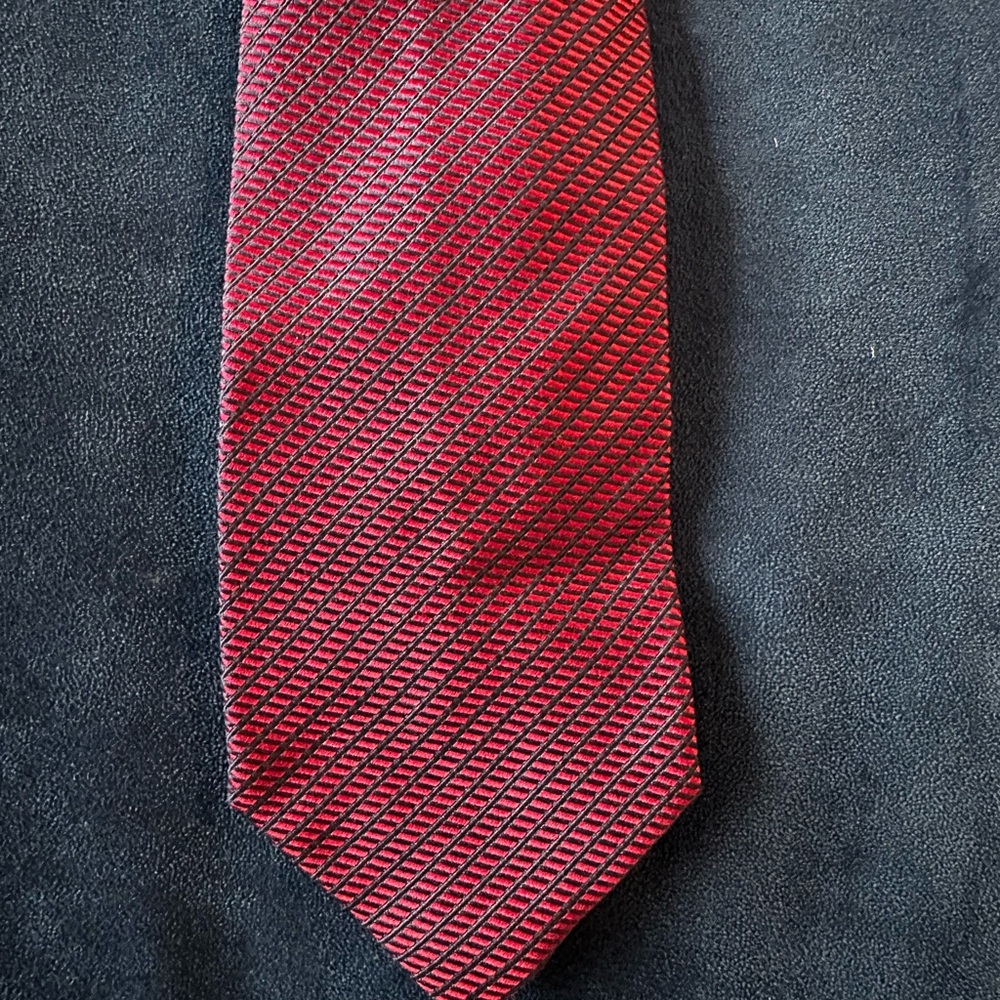 NWT Charvet Deep Red and Navy Geometric Men's Neck Tie